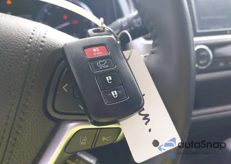 2019 Toyota Highlander Xle z USA, uszkodzony, nr VIN 5TDKZRFH3KS567304